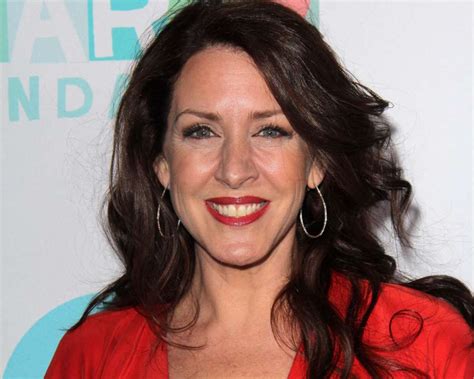 Joely fisher breasts